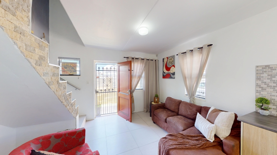 3 Bedroom Property for Sale in Harmony Village Western Cape